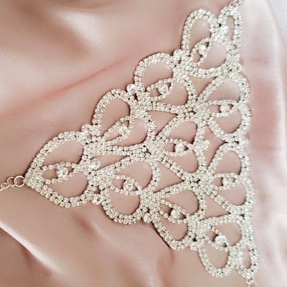 Brand new crystal thong universal size - Picture 3 of 4